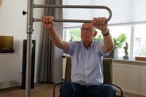 akpaal, een fysiek hulpmiddel voor houvast bij gaan zitten, liggen en opstaan